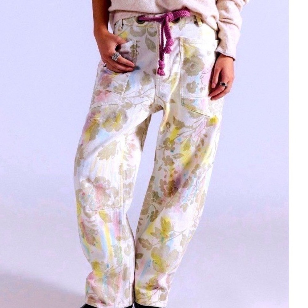 Free People Floral Ivory Flocked Moxie Barrel Jeans Size 31 NWT‎ Pastel Specs